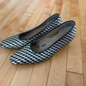 90s vintage heels pumps Woven leather square toe shoe quiet luxury 6.5 Portugal